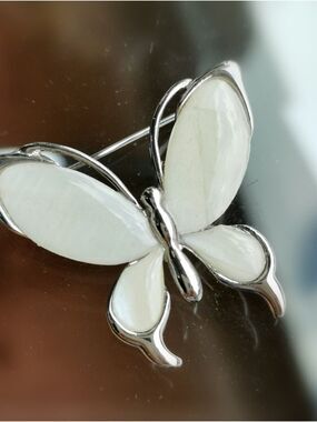 Handmade shell Enamel butterfly brooch pin 🆕